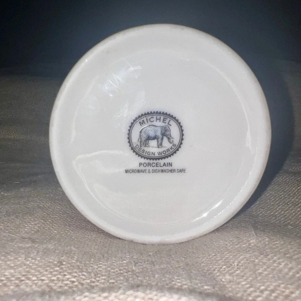 Porcelain Vase Damask Scroll Pattern Tumbler safe microwave dishwasher EUC